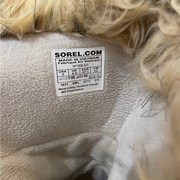 Sorel winter boots quality waterproof winter boots. Brick red w/fur lined upper. - Picture 7 of 7